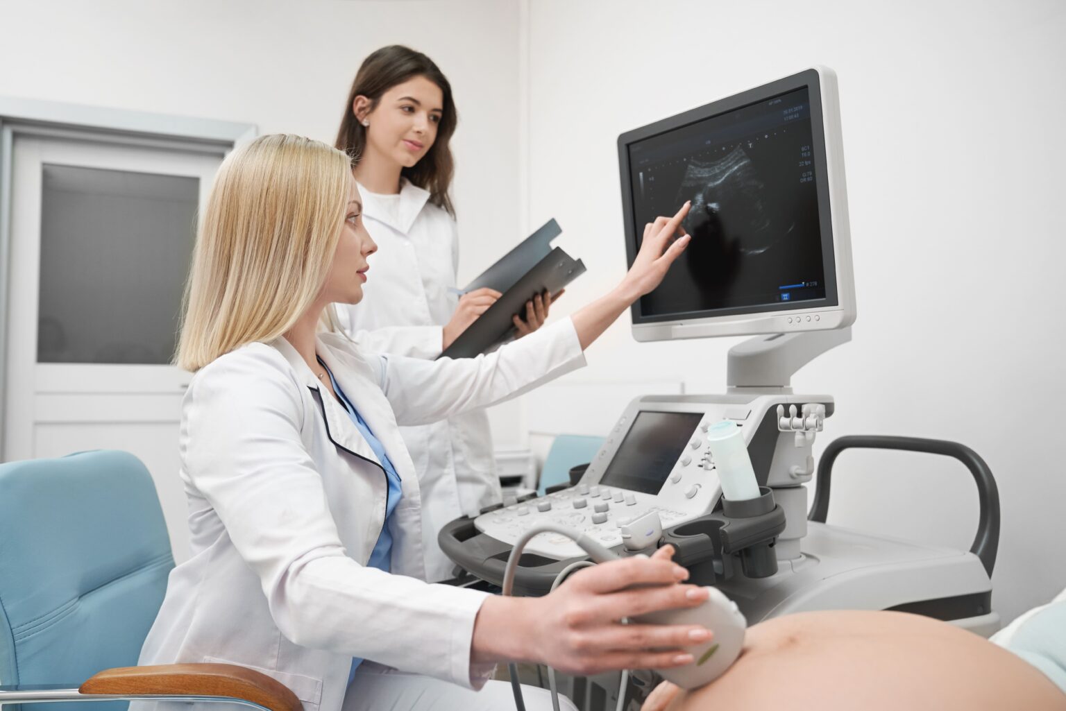 Break Into the Medical Field with an Ultrasound Associate Degree ...